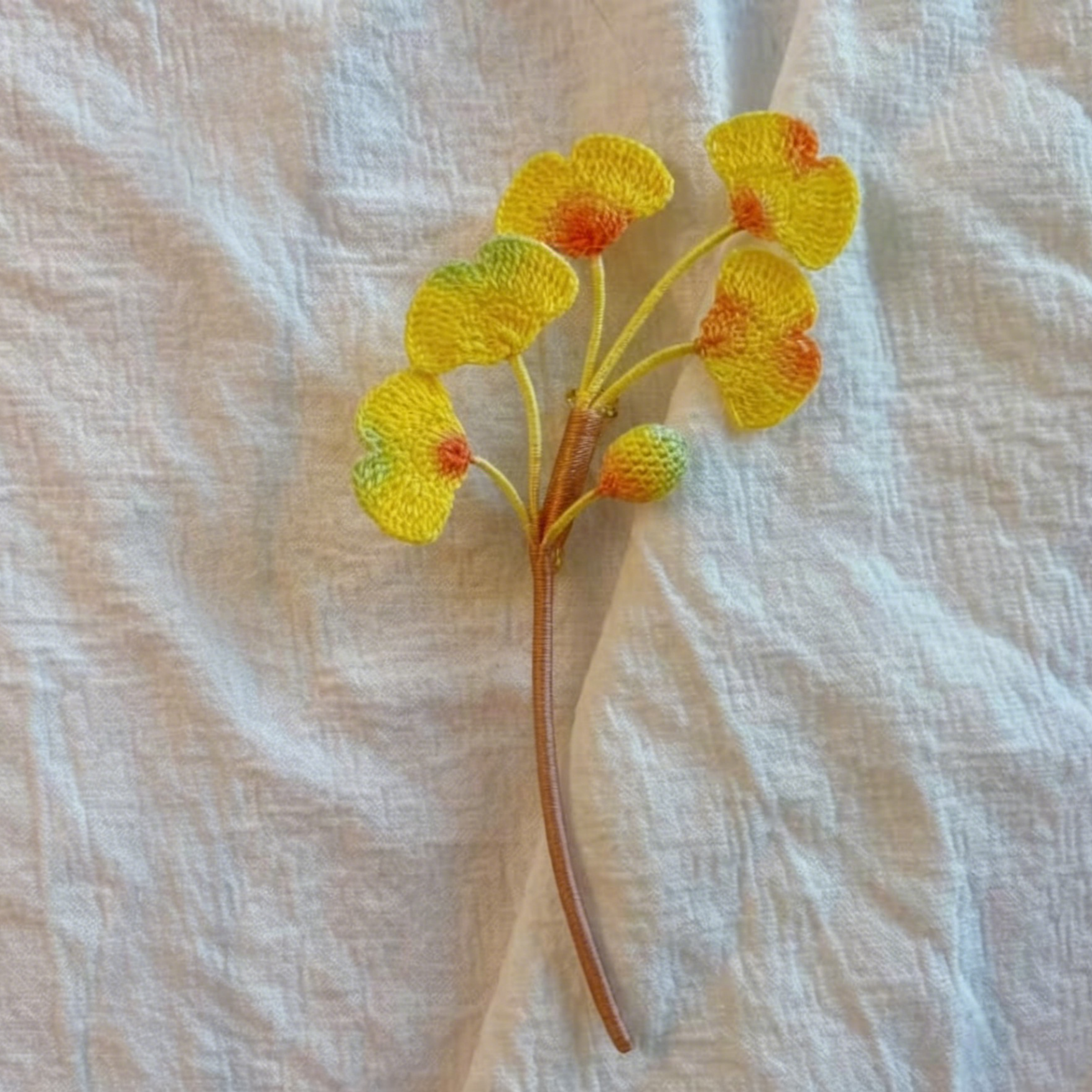 Gehäkelte Ginkgo Brosche & Ahornblatt Brosche Herbst Anstecknadel Handarbeit