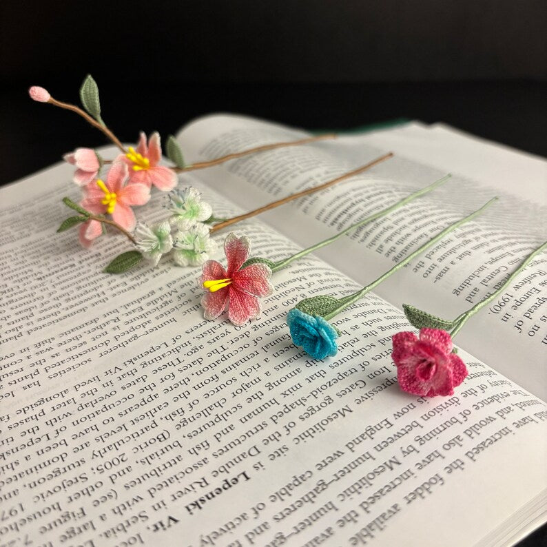 Mini Häkelblume Lesezeichen, handgemacht, Blaue Rose, Rosa Rose, Garten Eisenkraut, Pfirsichblüte, 10-15 cm
