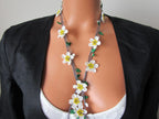 Mandelblüte Häkelkette, weiße Frühlingsblume Lange Lariat, Türkisch Oya Spitzenschmuck