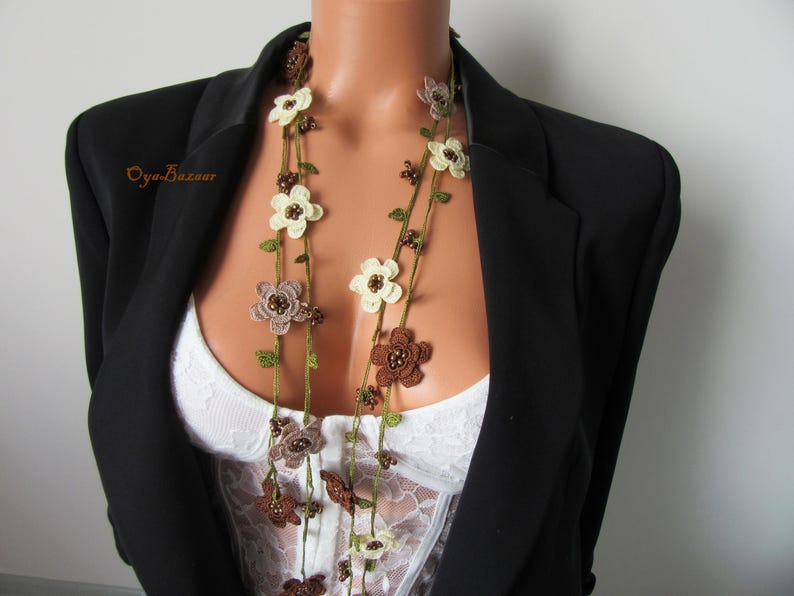 Braune Perlen türkische Oya Halskette, häkeln Herbst Farbe Boho Lariat, Floral lange Wickelkette