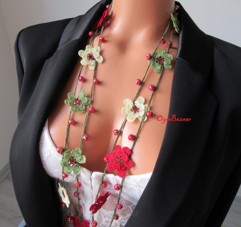 Rote Kristall Perlen Häkelkette, Türkische Oya Lariat, Blumen Lange Wickelkette