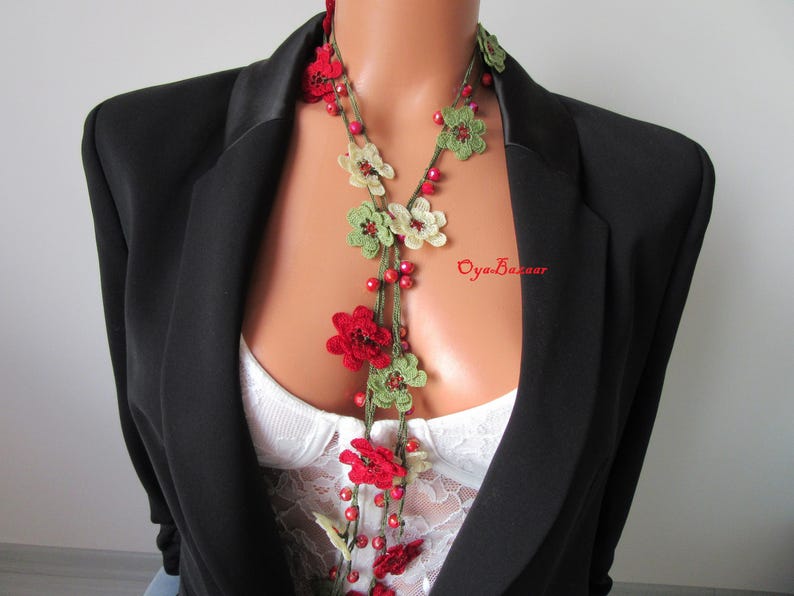 Rote Kristall Perlen Häkelkette, Türkische Oya Lariat, Blumen Lange Wickelkette