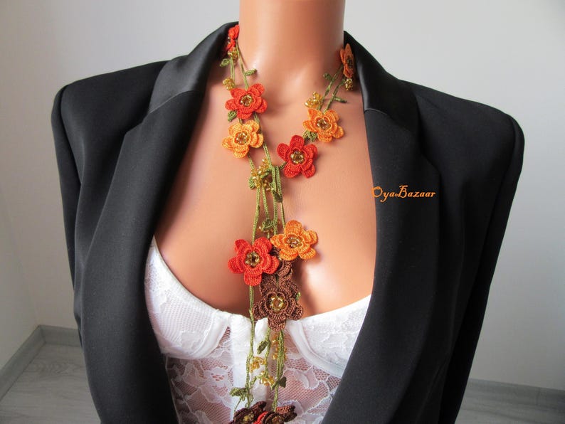 Türkische Oya Häkeln Lange Halskette, Gebrannte Orange Rost Herbst Blume Halskette, Herbst Farbe Lariat Halskette