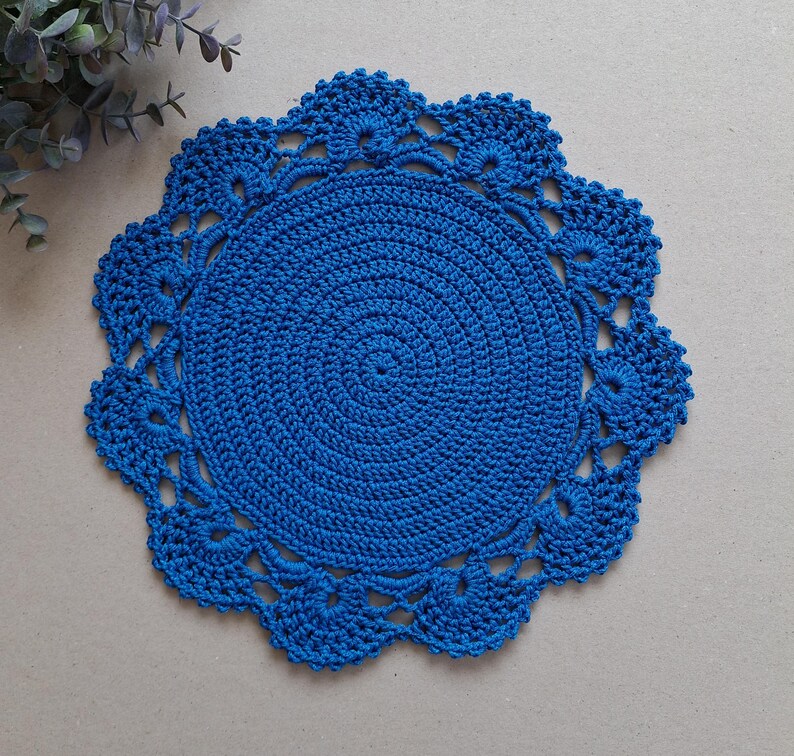 Rundes gehäkeltes Tischset, 31 cm, Makramee-Polyesterseil, verschiedene Farben