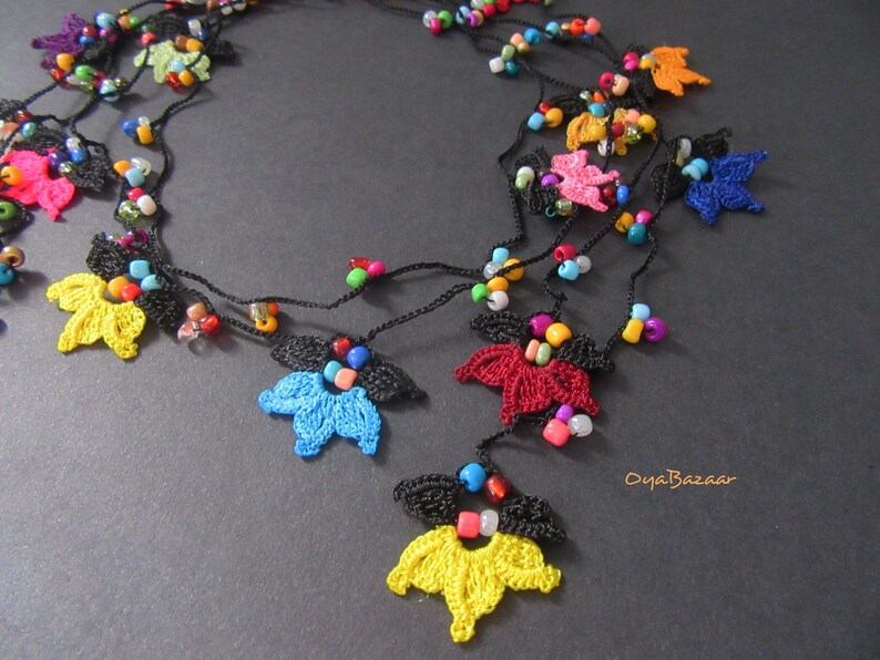Multicolor Perlen Häkelkette, Bunte Blumen Wrap Halskette, Boho Floral Lange Lariat