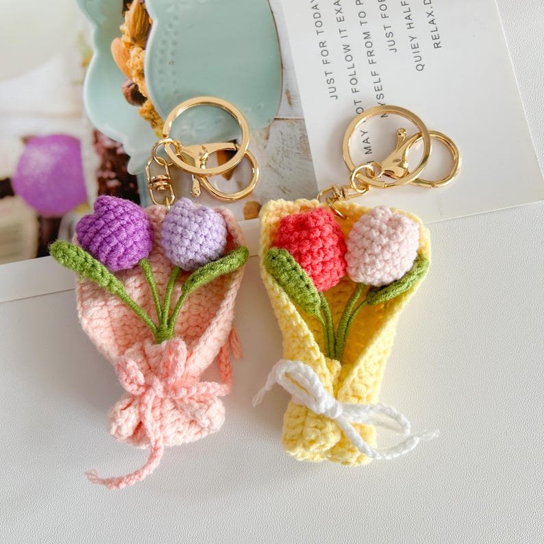 Crochet Flower Keychain – Sunflower, Tulip, or Rose Keyring for Keys, Bag, Backpack