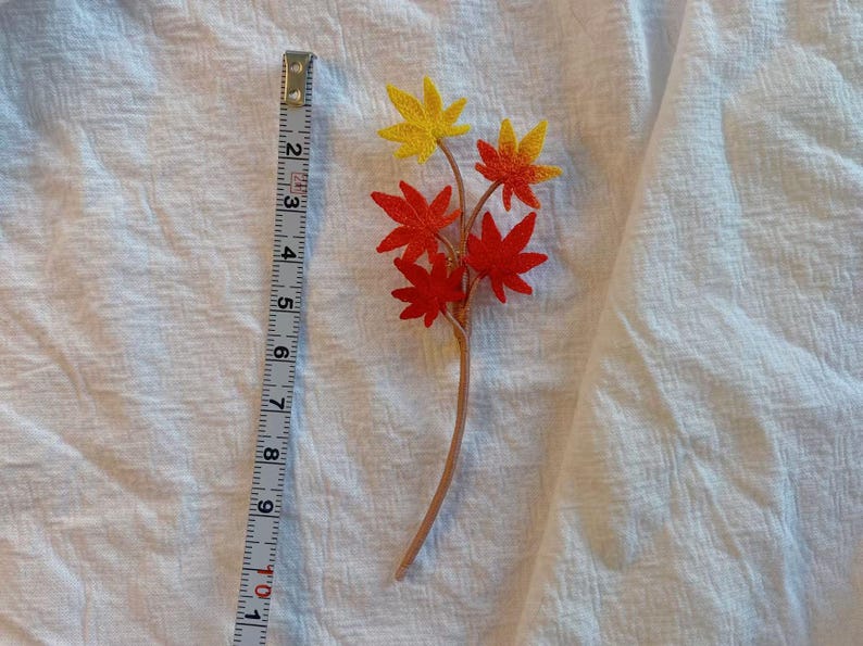 Gehäkelte Ginkgo Brosche & Ahornblatt Brosche Herbst Anstecknadel Handarbeit