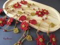 Türkische Oya Spitze Halskette Burgund und Gold, Rote Häkelblume Lariat, Kristall Perlen Lange Blumen Halskette