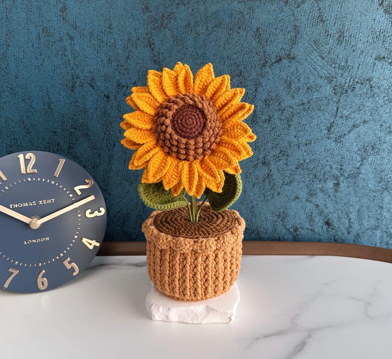 Gehäkelter Sonnenblumentopf, handgemachte Pflanzengeschenk Blume für Weihnachten, Mutter, Oma, Kollegen, Geburtstag, Dankeschön