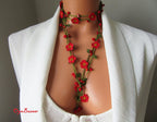 Vergissmeinnicht Micro Häkelschmuck Blume Halskette, Blauquarz Perlen Lariat, Floral lange Wickelkette