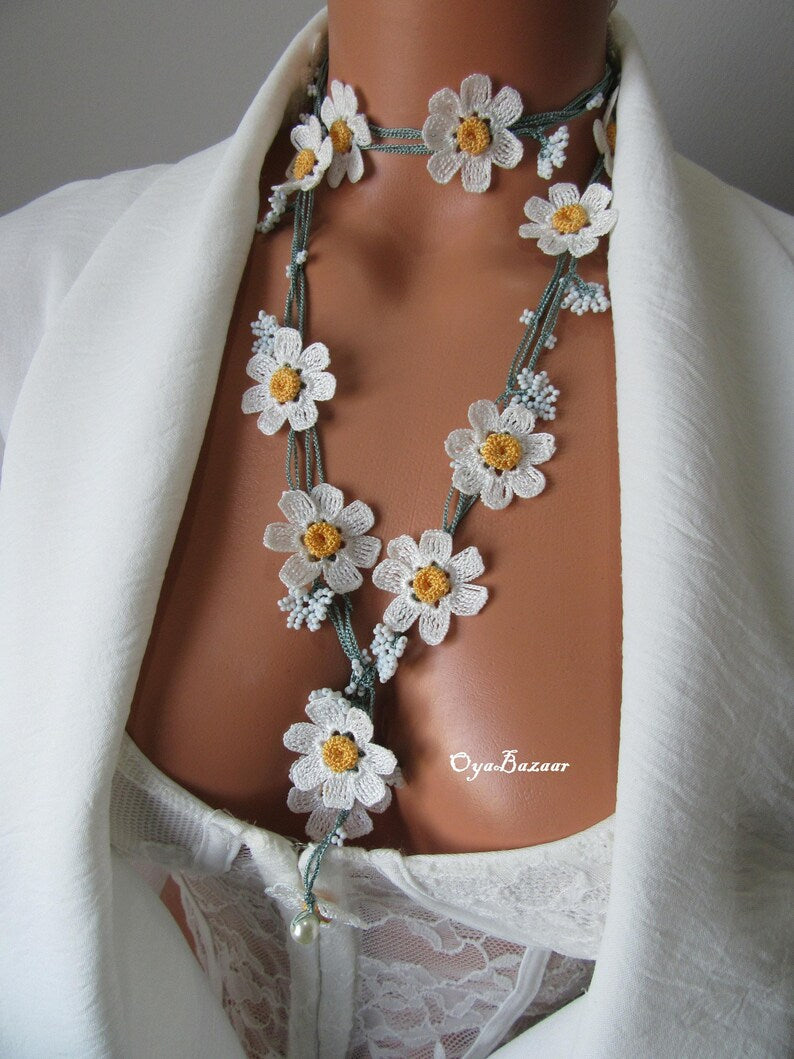 Daisy häkeln lange Halskette, Türkisch Oya Lace Schmuck, Frühlingsstil