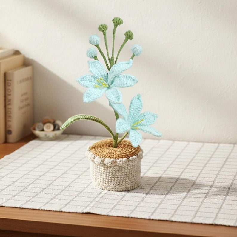 Gehäkelte Orchidee im Topf, künstliche Topfpflanze, 21 cm, Schreibtischdekoration, immerblühend, handgefertigt aus Baumwollgarn