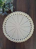 Gehäkeltes Tischset mit geflochtenem Rand, Boho Tischdeko, 30-32 cm, Makramee-Polyesterseil