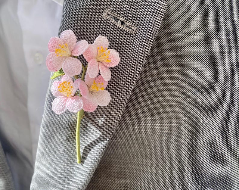 Micro Pfirsich Blume Brosche Kirschblüte Sakura gehäkelt Blume Anstecknadel