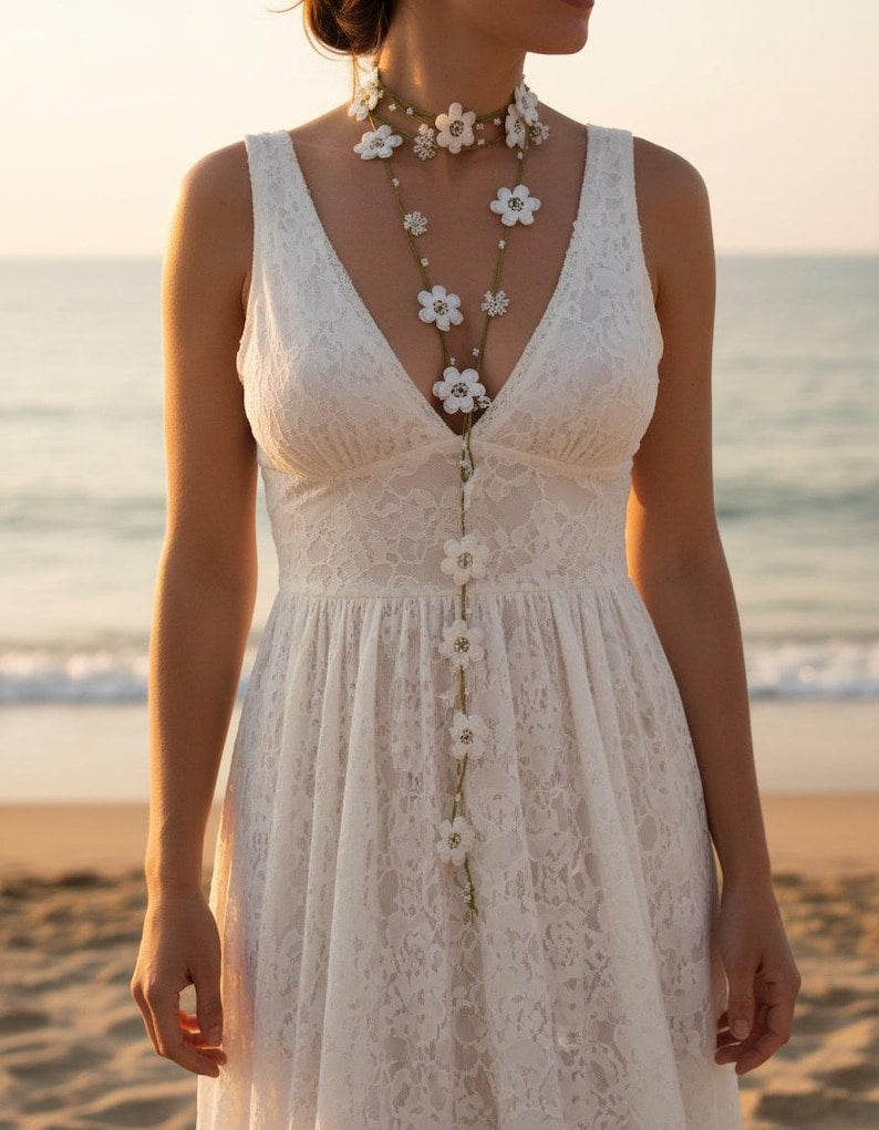 Weiße Blume Lange Wickelkette, Perlen häkeln Lariat, Boho Blumen Halskette