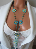 Sonnenuntergang Orange Gänseblümchen Halskette, Floral Boho Sommer Häkelschmuck, Bunte Perlen Lariat Halskette