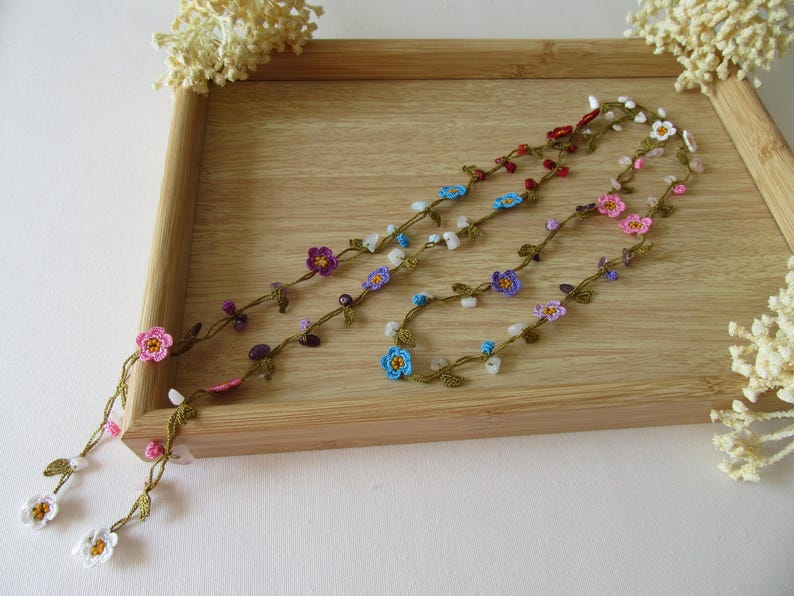 Bunte Micro Blume Häkelkette, Amethyst, Koralle, Rosa Blau Quarz, Howlith Perlen Lange Wrap Lariat Schmuck