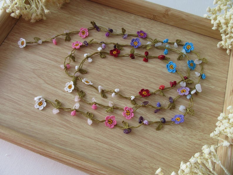 Bunte Micro Blume Häkelkette, Amethyst, Koralle, Rosa Blau Quarz, Howlith Perlen Lange Wrap Lariat Schmuck