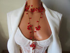 Rote türkische Oya Halskette, Häkelblume Lange Lariat, Floral Perlen Wrap Halskette, Spitze Schmuck