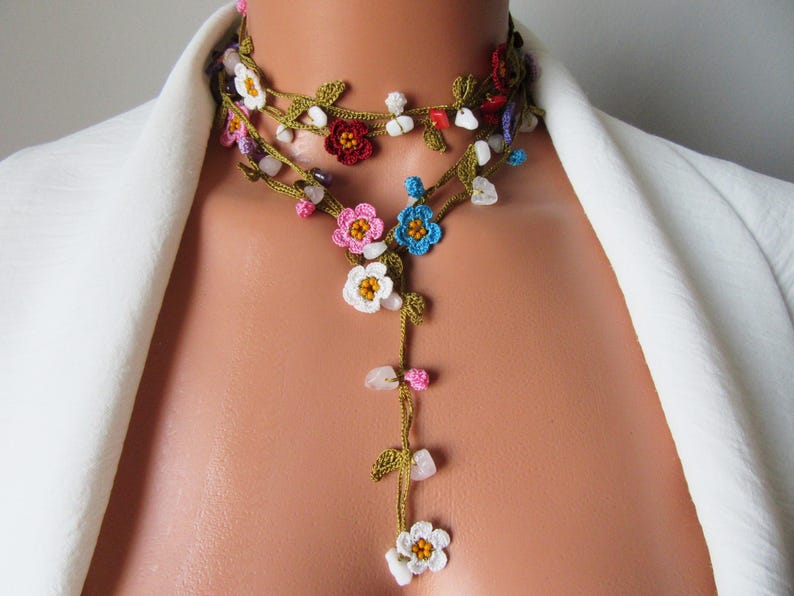 Bunte Micro Blume Häkelkette, Amethyst, Koralle, Rosa Blau Quarz, Howlith Perlen Lange Wrap Lariat Schmuck