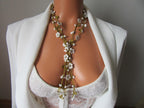 Weiße Micro Blume Cochet Halskette, Howlite Perlen Lange Wrap Lariat, Häkelschmuck