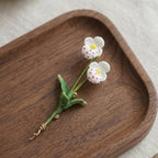 Gehäkelte Frauenschuh Orchidee Brosche, Weiß Grün, Blumenschmuck Pin