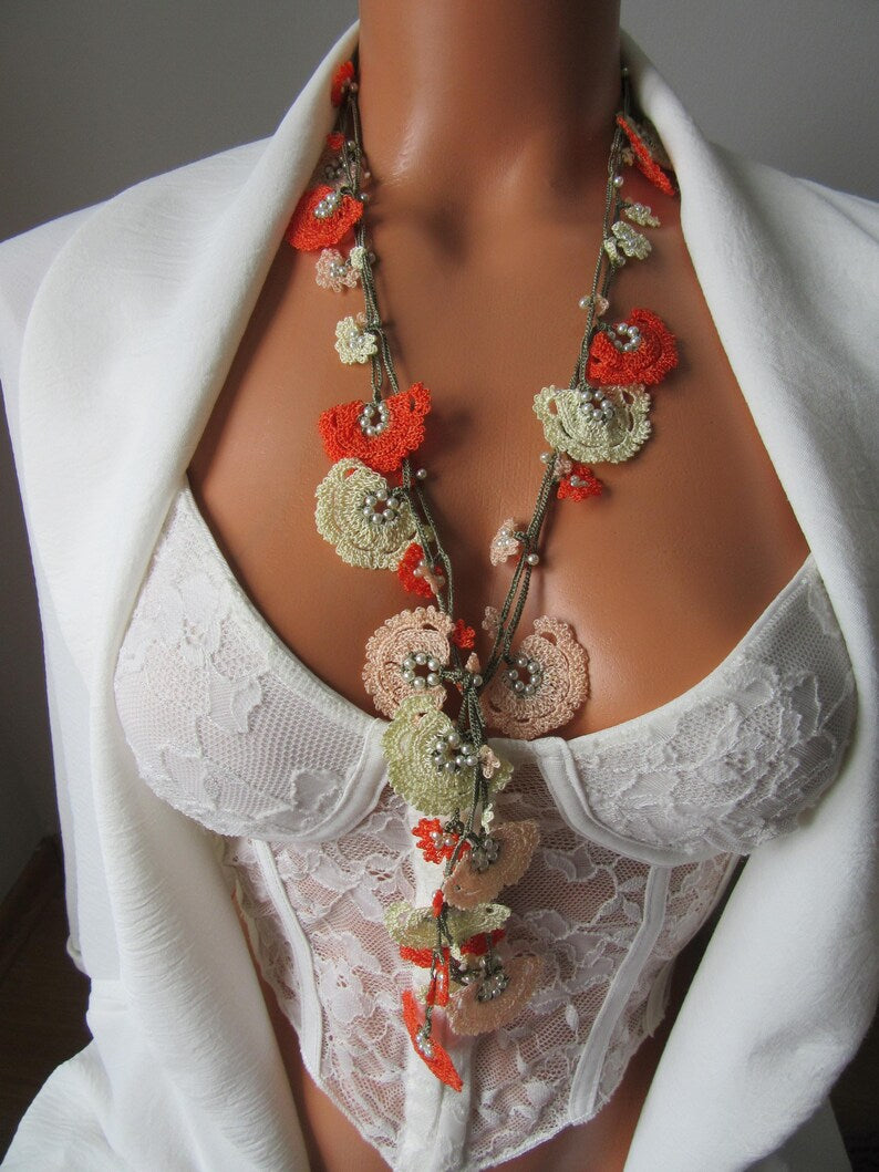 Türkische Oya Blumen Sommer Halskette, Perlen Lange Lariat, Häkelschmuck