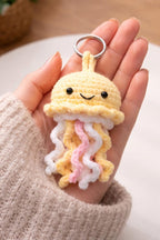 Gehäkelte Meerestier Schlüsselanhänger Set, Amigurumi Seepferdchen Seestern Delphin Qualle Krabbe Fisch