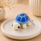 Amigurumi Schildkröte Schlüsselanhänger, gehäkelter Mini Tieranhänger, kawaii Taschenanhänger, Garn und Metallspange