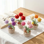 Handgemachte Häkeltulpe im Topf, Home Deko, Geschenk für Damen, 14 cm, Acrylgarn