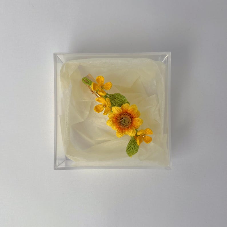 Mikrogehäkelte Sonnenblume Haarspangen, handgefertigt, 6,5 cm