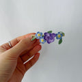 Mikrogehäkelte Orchidee Haarspange, handgefertigter Haarschmuck aus Baumwollgarn