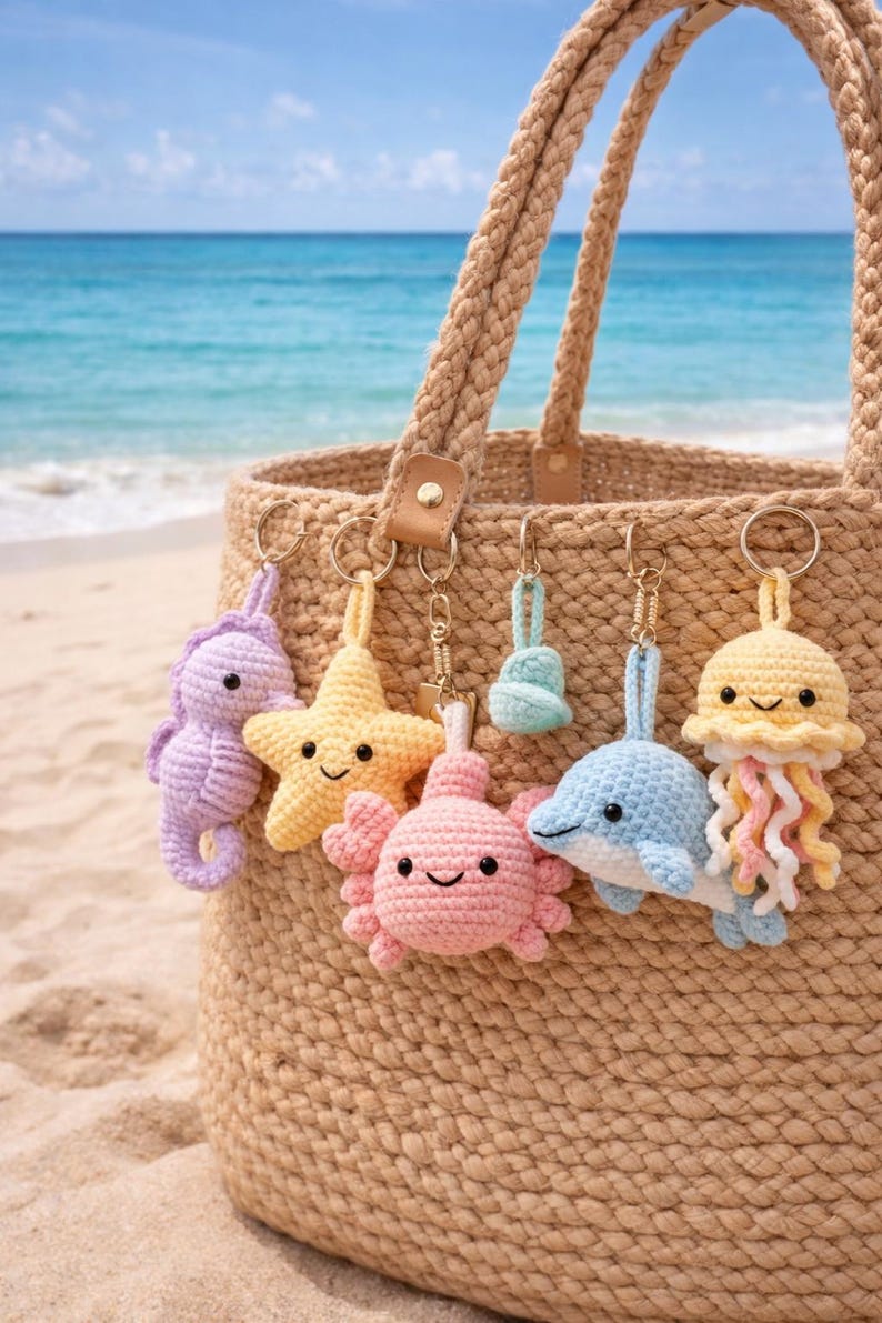 Gehäkelte Meerestier Schlüsselanhänger Set, Amigurumi Seepferdchen Seestern Delphin Qualle Krabbe Fisch