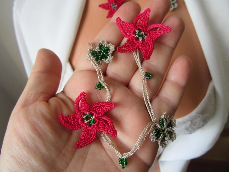 Fuchsia Stern Blume Häkelkette, Türkisch Oya Spitze Sommer Schmuck, Grüne Perlen Lange Lariat