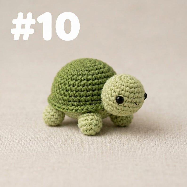 Handgemachter Mini Crochet Tier Schlüsselanhänger - 19 Styles Amigurumi Taschenanhänger - Niedlicher Plüsch Schlüsselanhänger aus Baumwollgarn - 6-7 cm