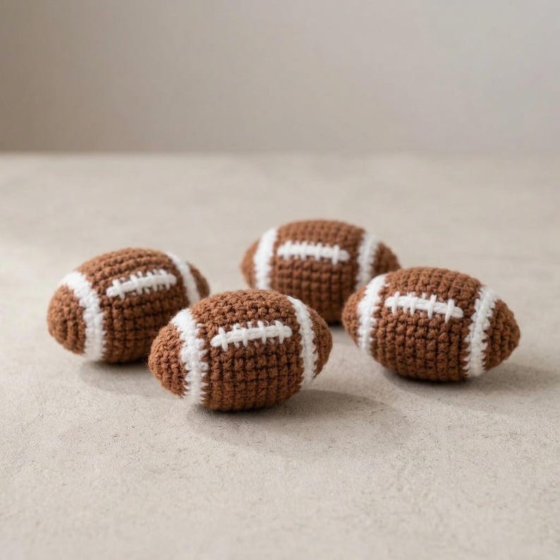 Gehäkelte Sportbälle Set – Fußball, Basketball, Football – Amigurumi Dekoration, 3,5 Zoll