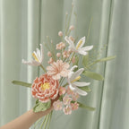 Handgefertigter Häkelblumenstrauß, Pfingstrose Rose Lilien Arrangement, Garn Wohnkultur