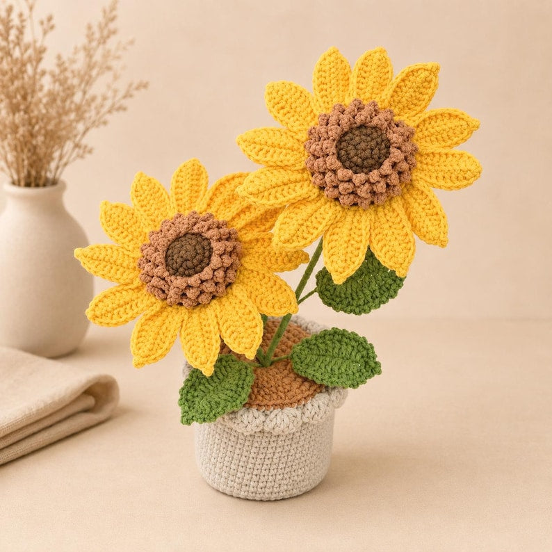 2 Handgestrickte Sonnenblumen im Topf – 12 cm Blüten – Wolle Deko Tischdeko