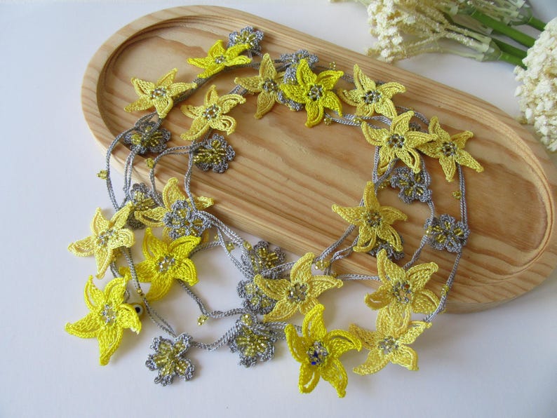 Gelbe Blumen Häkelkette, Türkisch Oya Perlen Lariat, Romantische Sommer Braut Schmuck, Garten Hochzeit Accessoire