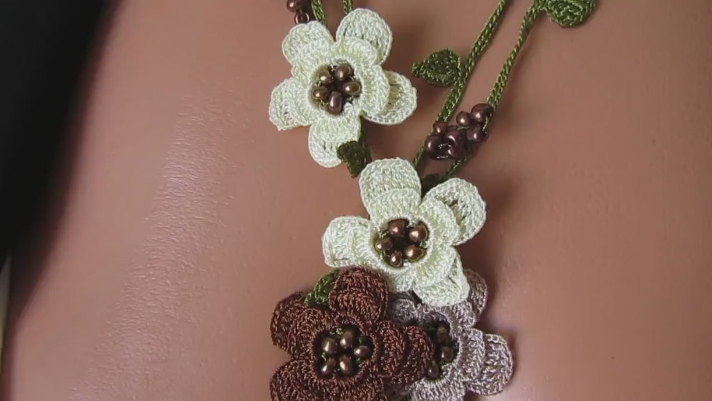 Braune Perlen türkische Oya Halskette, häkeln Herbst Farbe Boho Lariat, Floral lange Wickelkette